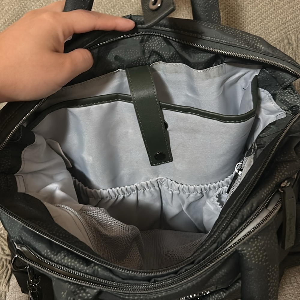 Itzy ritzy convertible diaper bag - Picture 5 of 11
